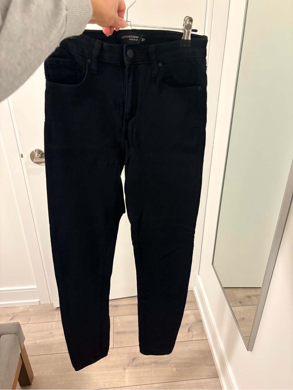 Just Black Women's Skinny Jeans in Black
